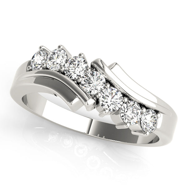 7-Stone Round Diamond Wedding Band