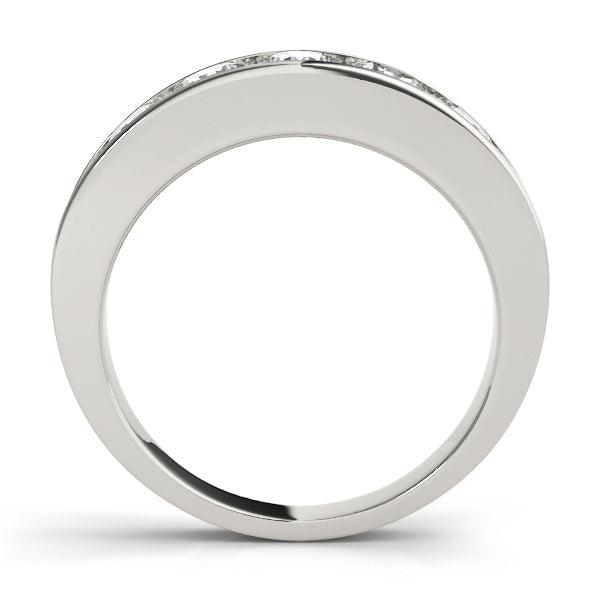 18K White Gold Round Diamond Wedding Ring