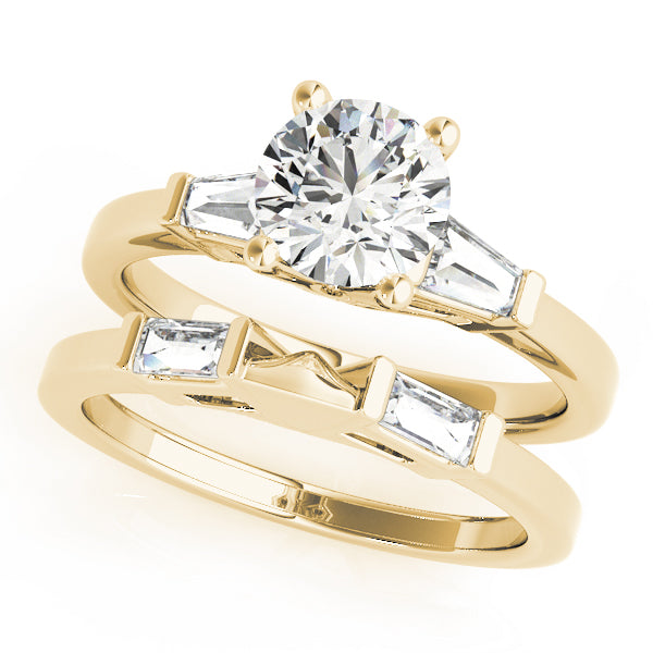 14K Yellow Gold 1 1/5 ct tw Fancy Shape Diamond Engagement Ring
